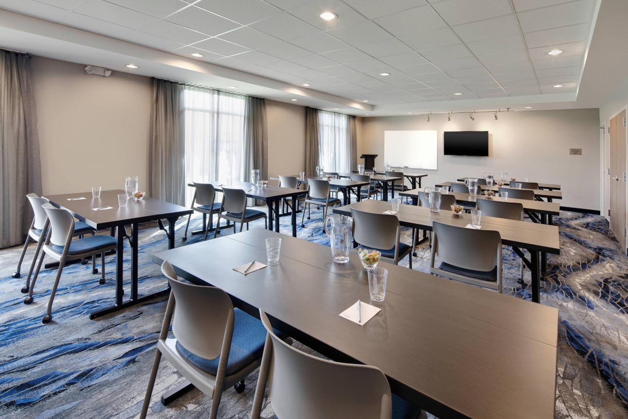 Fairfield Inn & Suites By Marriott Tampa Уесли Чапел Екстериор снимка