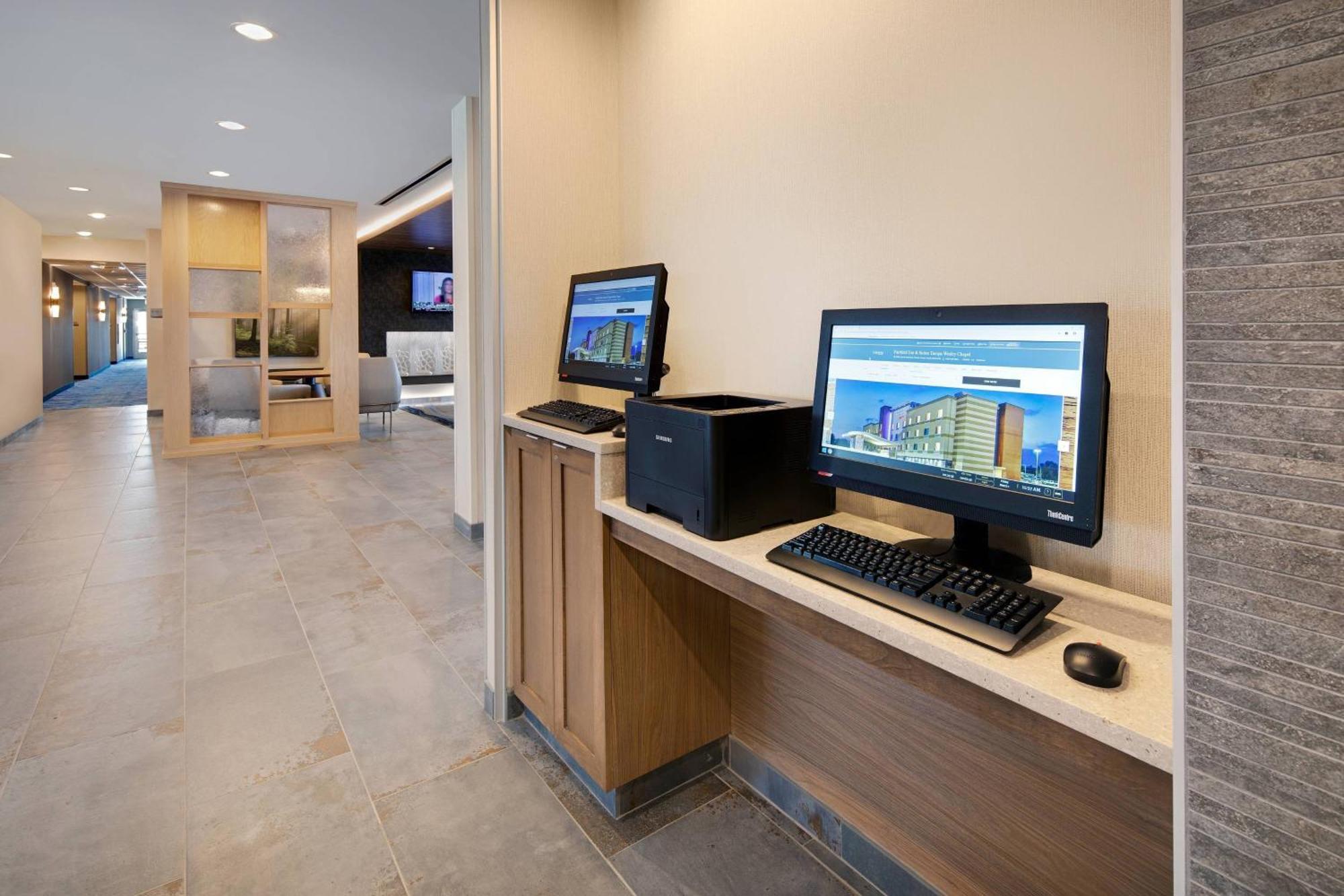 Fairfield Inn & Suites By Marriott Tampa Уесли Чапел Екстериор снимка